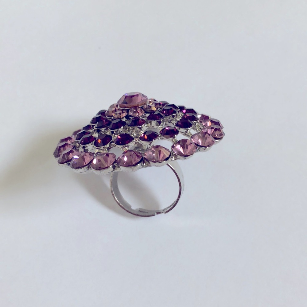 Ring - Picture 3 of 5
